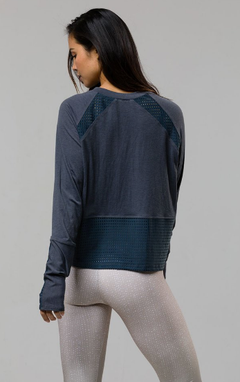 Image Title Onzie Pullover Long Sleeve Crewe - Slate Gray